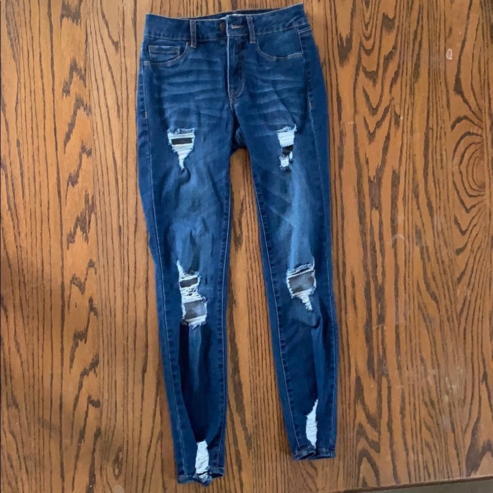 Ripped skinny jeans